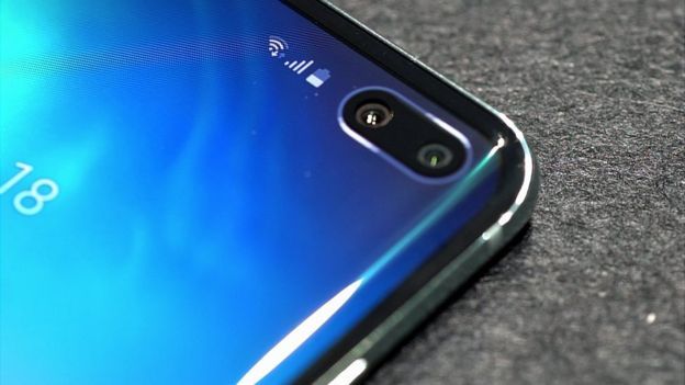 Silicon Marty Fielding tæppe How to Activate Camera Hole LED Notification Light on Galaxy S10 Series